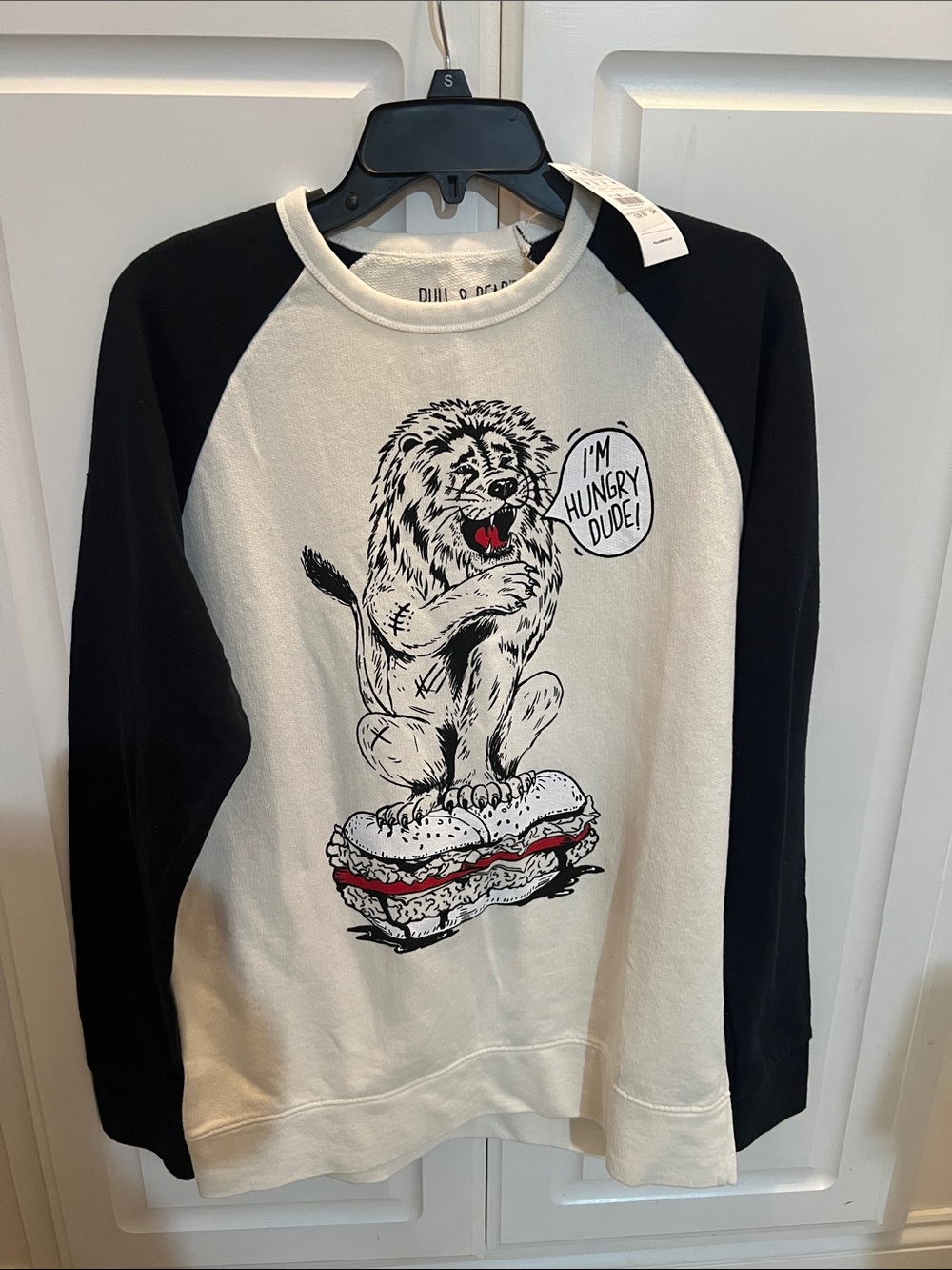 Pull&Bear Black and Cream Raglan Sweatshirt with Lion Sandwich Graphic